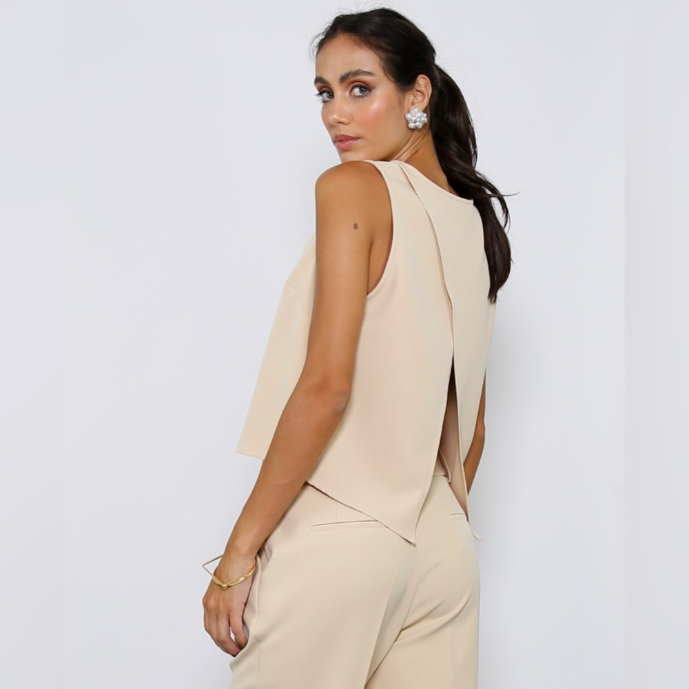 Unique top with open back details